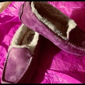 UGGS Ansley Slippers-Sz/7-SOLD